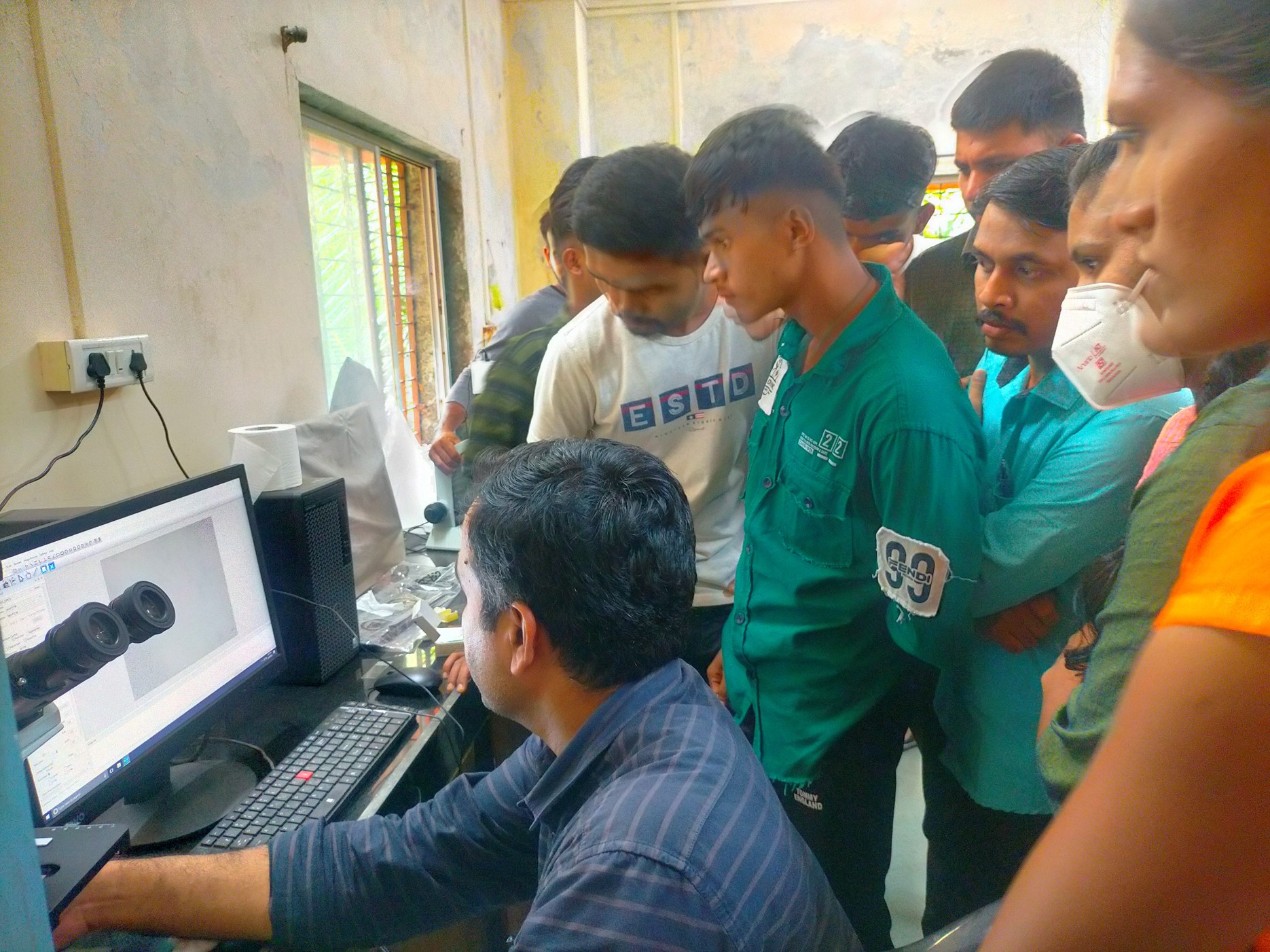 Practical Demonstation   Semen Evaluation By Dr S M Gaikwad